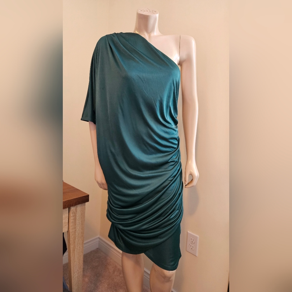 One shoulder dress